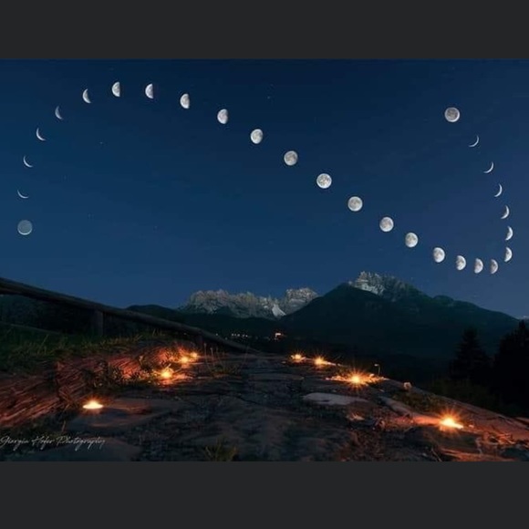 ✨Moon Ray Water✨ - Picture 2 of 4